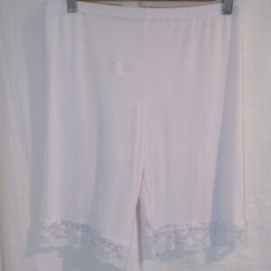 New Ladies White Chub Rub Lacy Bottom Shorts Size L / XL Fits sizes 16 18