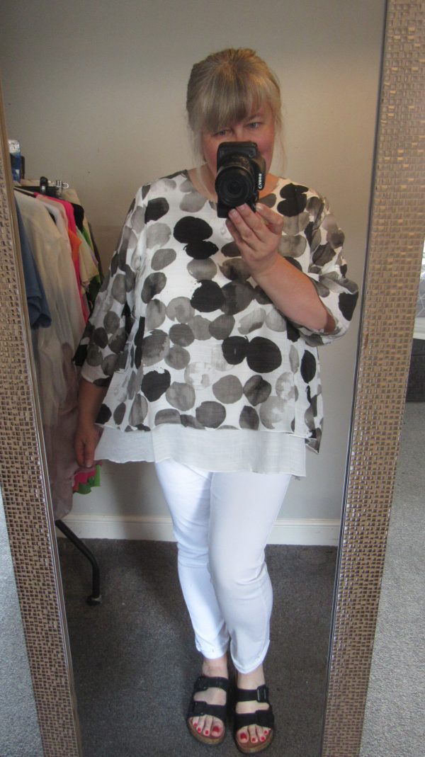 New Ladies Black Spot Top with Open Back One Size fits sizes 18 20 22 - Image 7