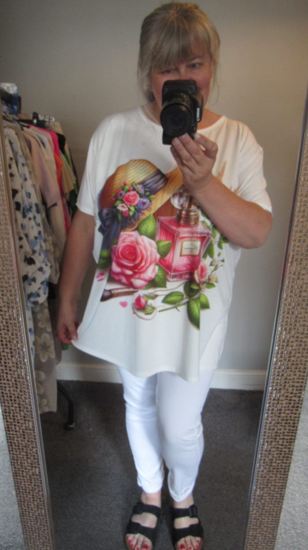 New Ladies White Perfume Print T-shirt One Size fits sizes 16 18 20 22 - Image 5