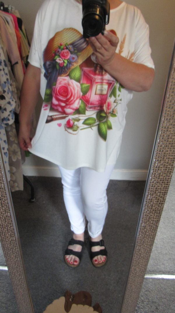 New Ladies White Perfume Print T-shirt One Size fits sizes 16 18 20 22 - Image 6