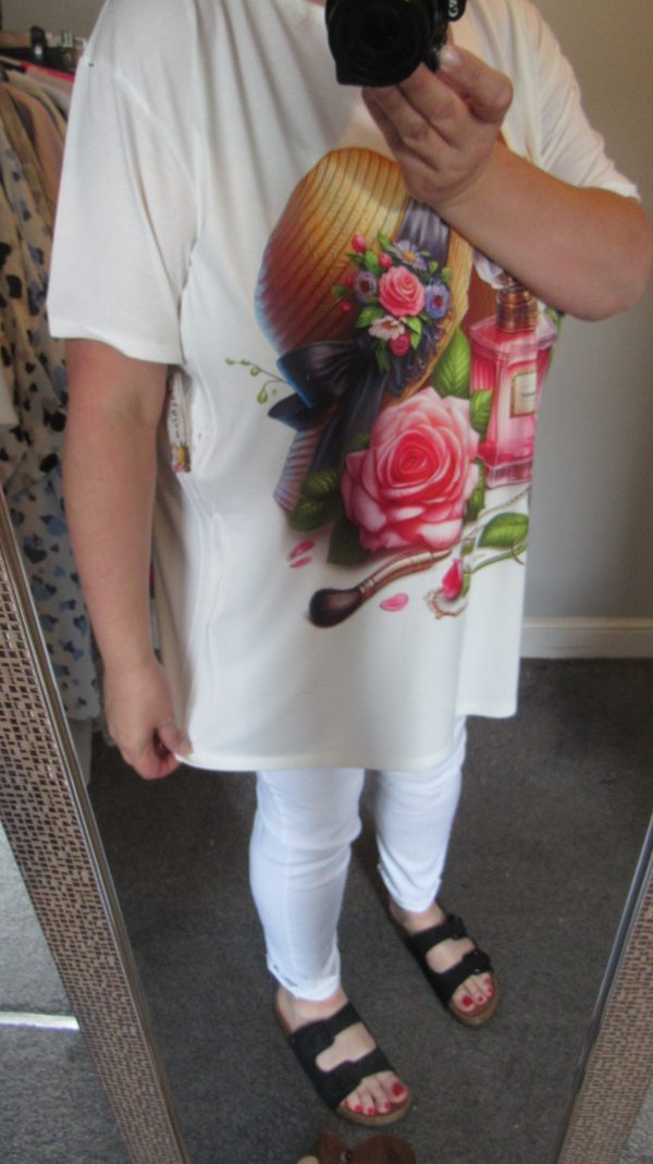New Ladies White Perfume Print T-shirt One Size fits sizes 16 18 20 22 - Image 7