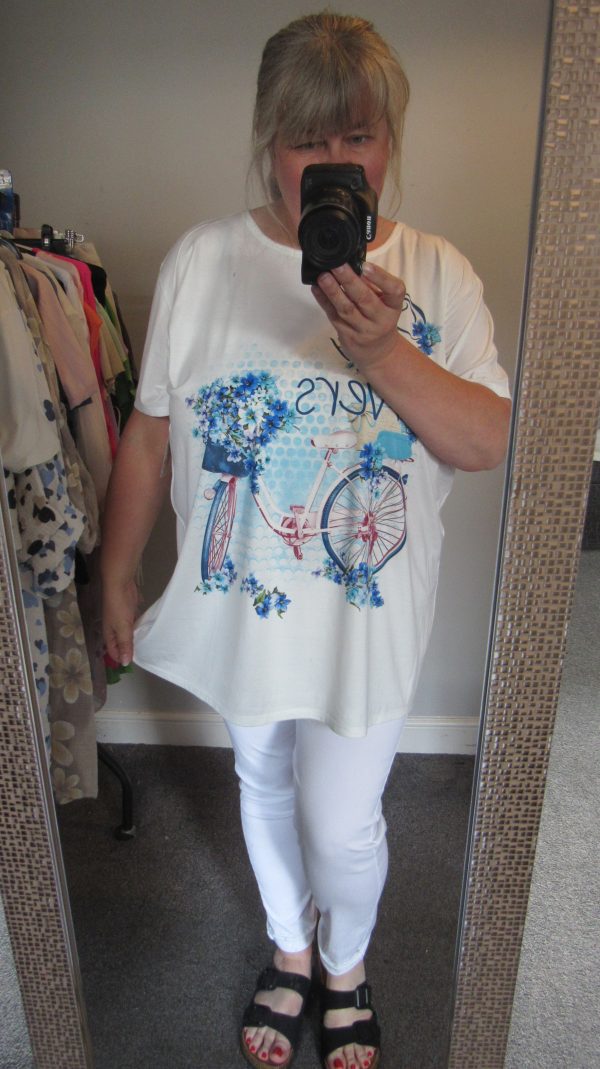 New Ladies White Flowers Print T-shirt One Size fits sizes 16 18 20 22 - Image 6