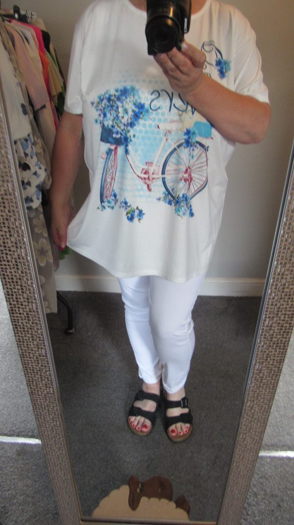 New Ladies White Flowers Print T-shirt One Size fits sizes 16 18 20 22 - Image 7