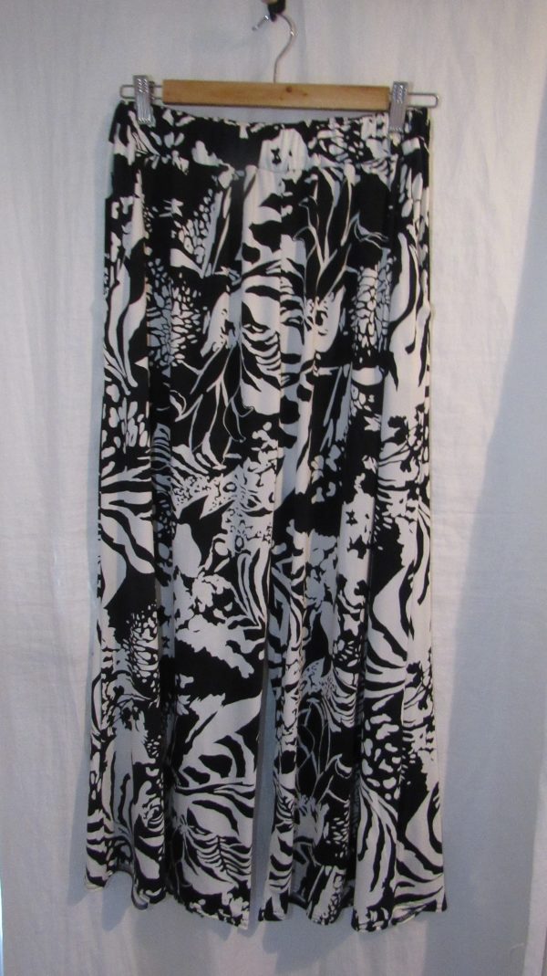 New Ladies Black with White Silky Palazzo Wide Leg Trousers One size fits sizes 18 20 22