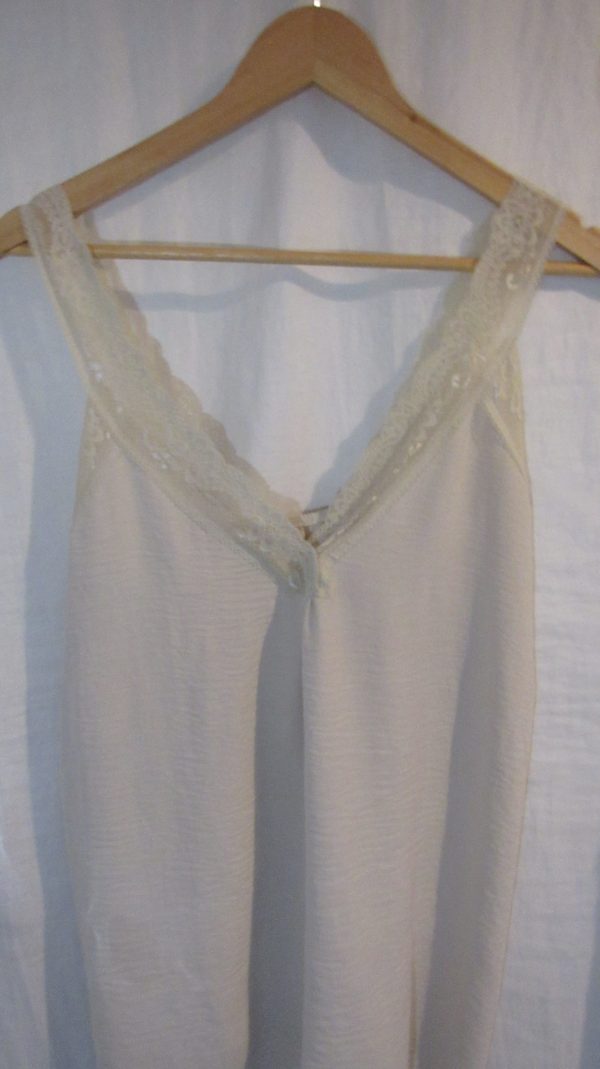 SALE SALE SALE New Ladies Beige V Neck Lacy Edged Top One size fits sizes 16 18 20 22 NON RETURNABLE - Image 3