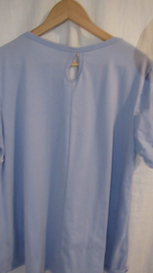 New Pale Blue Detail T-shirt One Size fits sizes 16 18 20 22 - Image 5