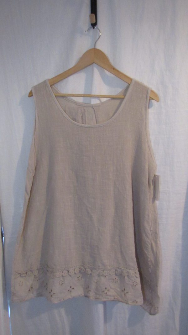 New Ladies Beige Sleeveless Floral Trim Top One size fits sizes 14 16 18 20