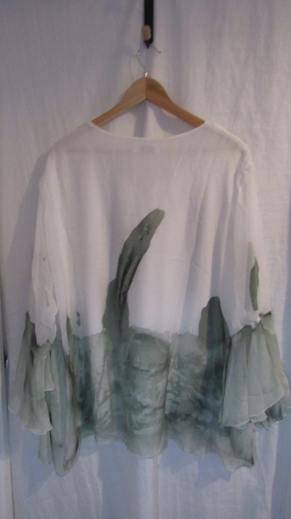 New Ladies Green and White Silky Floaty Top One Size fits sizes 18 20 22 - Image 4