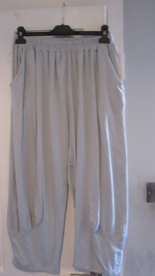 NEW Ladies Womens Light Grey Jersey 3/4 Length cuff bottom Trousers One size fits sizes 16 18 20 22