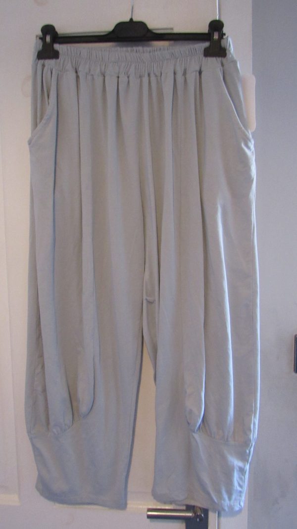 NEW Ladies Womens Light Grey Jersey 3/4 Length cuff bottom Trousers One size fits sizes 16 18 20 22 - Image 2