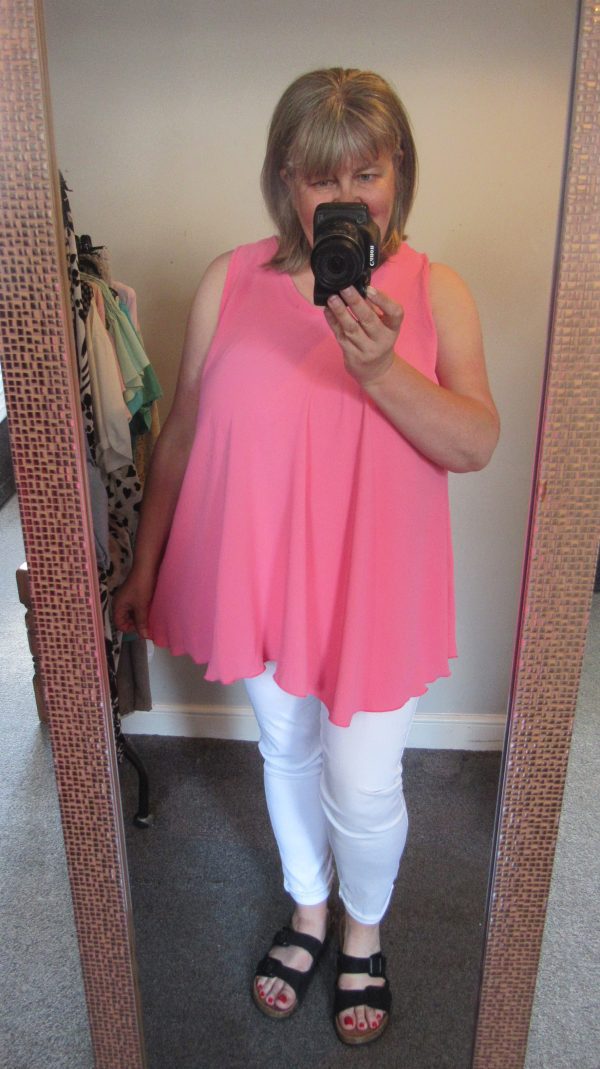 SALE SALE SALE New Ladies Coral Sleeveless Swing Top Plus Size One Size fits 18 20 22 24 NON RETURNABLE - Image 5