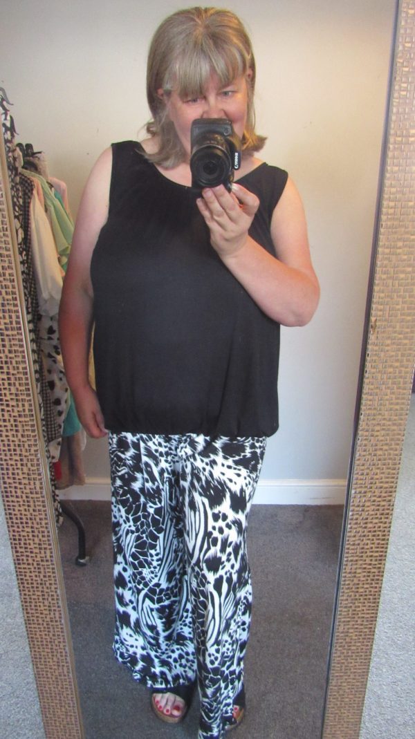 New Ladies Black Floral Print Silky Palazzo Wide Leg Trousers One size fits sizes 18 20 22 NON RETURNABLE - Image 9
