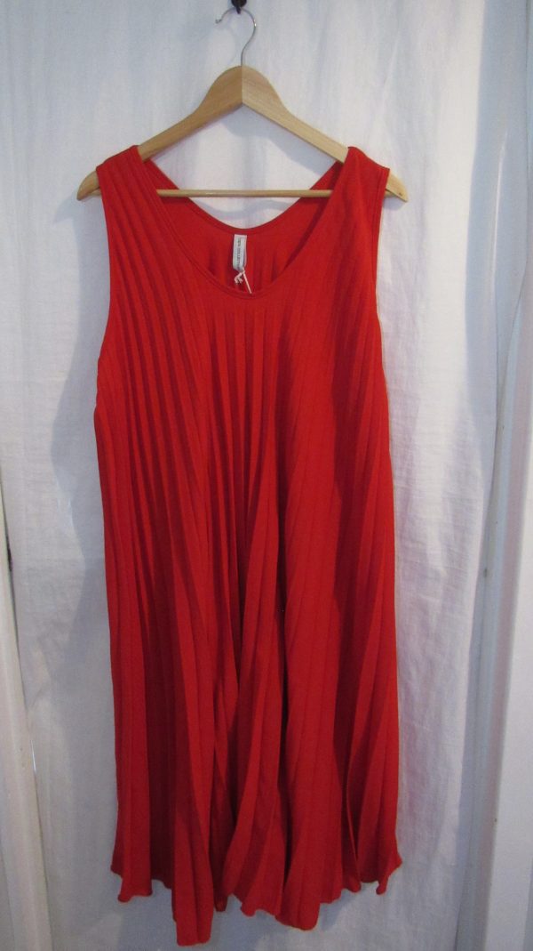 New Ladies Red Pleated Sleeveless Swing Dress One Size fits sizes 18 20 22 24