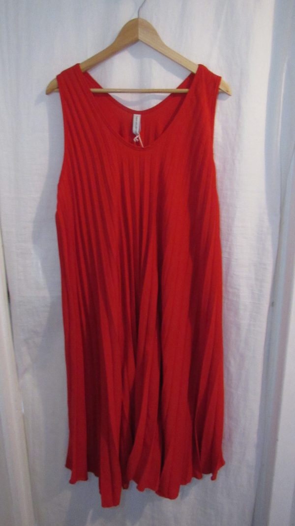 New Ladies Red Pleated Sleeveless Swing Dress One Size fits sizes 18 20 22 24 - Image 2