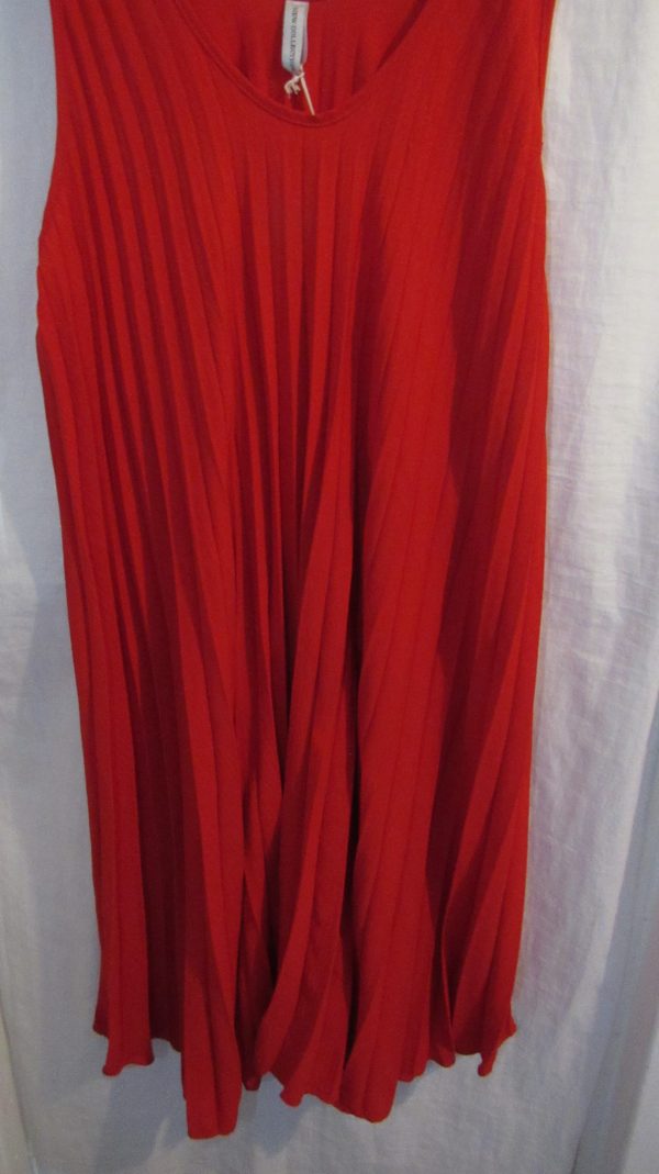 New Ladies Red Pleated Sleeveless Swing Dress One Size fits sizes 18 20 22 24 - Image 4