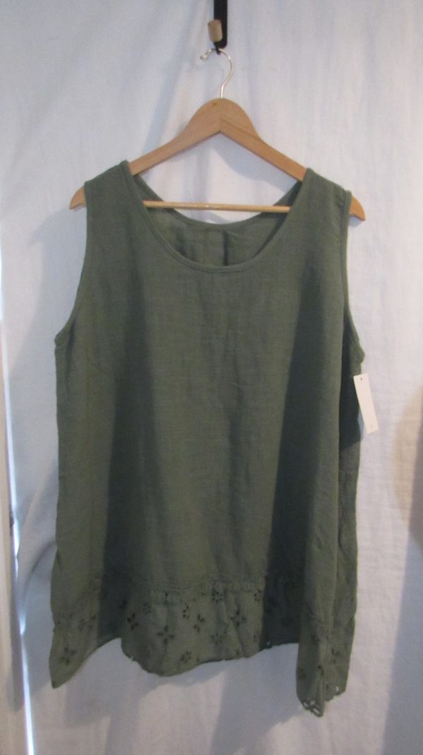 New Ladies Khaki Sleeveless Floral Trim Top One size fits sizes 14 16 18 20 - Image 2