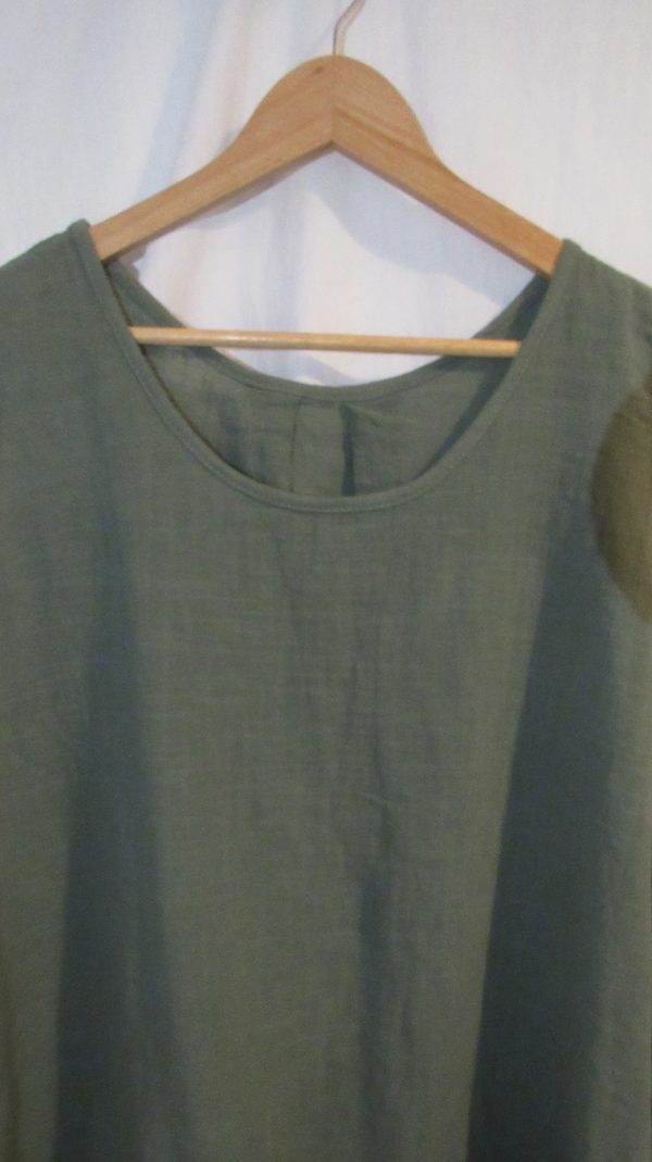 New Ladies Khaki Sleeveless Floral Trim Top One size fits sizes 14 16 18 20 - Image 3