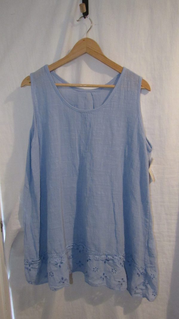 New Ladies Pale Blue Sleeveless Floral Trim Top One size fits sizes 14 16 18 20 - Image 2