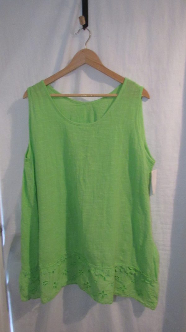 New Ladies Lime Sleeveless Floral Trim Top One size fits sizes 14 16 18 20