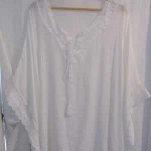 Special Price White Oversized Kaftan Lacy One Size fits sizes 20 22 24 26 NON RETURNABLE