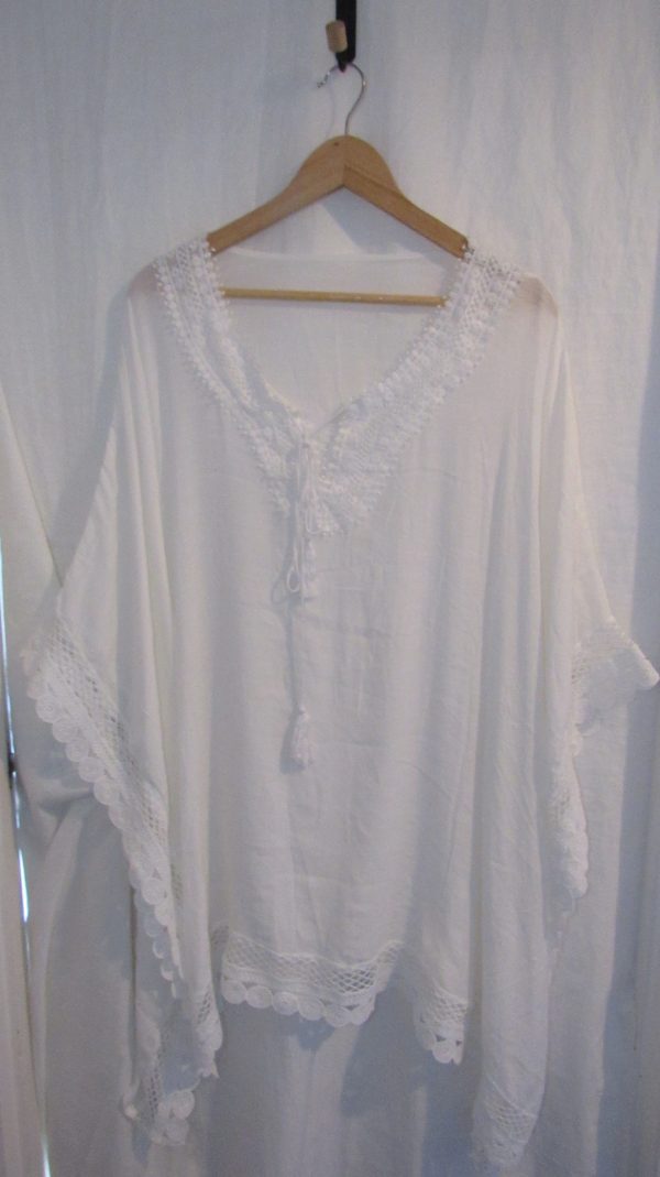 Special Price White Oversized Kaftan Lacy One Size fits sizes 20 22 24 26 NON RETURNABLE