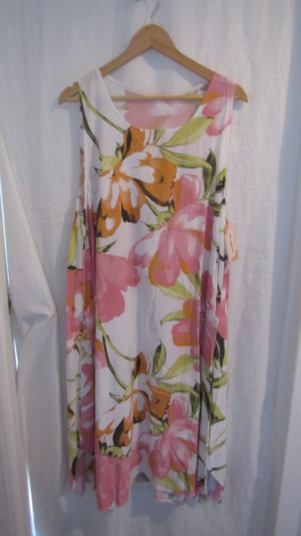 Special Price White Summer Floral Dress One Size fits sizes 14 16 18 20 - Image 2