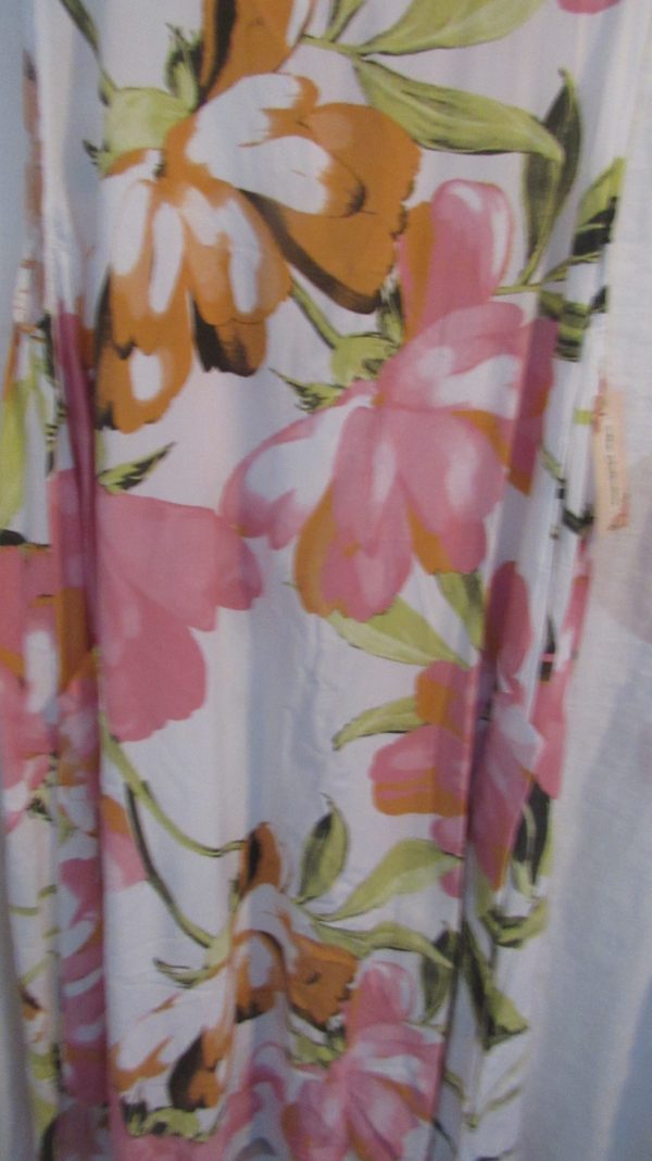 Special Price White Summer Floral Dress One Size fits sizes 14 16 18 20 - Image 5