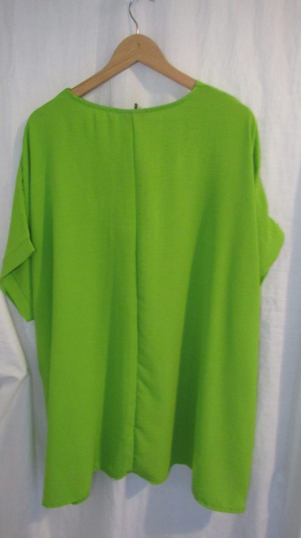New Ladies Lime V Neck Tunic Top Pocket One Size fits sizes 18 20 22 24 - Image 5