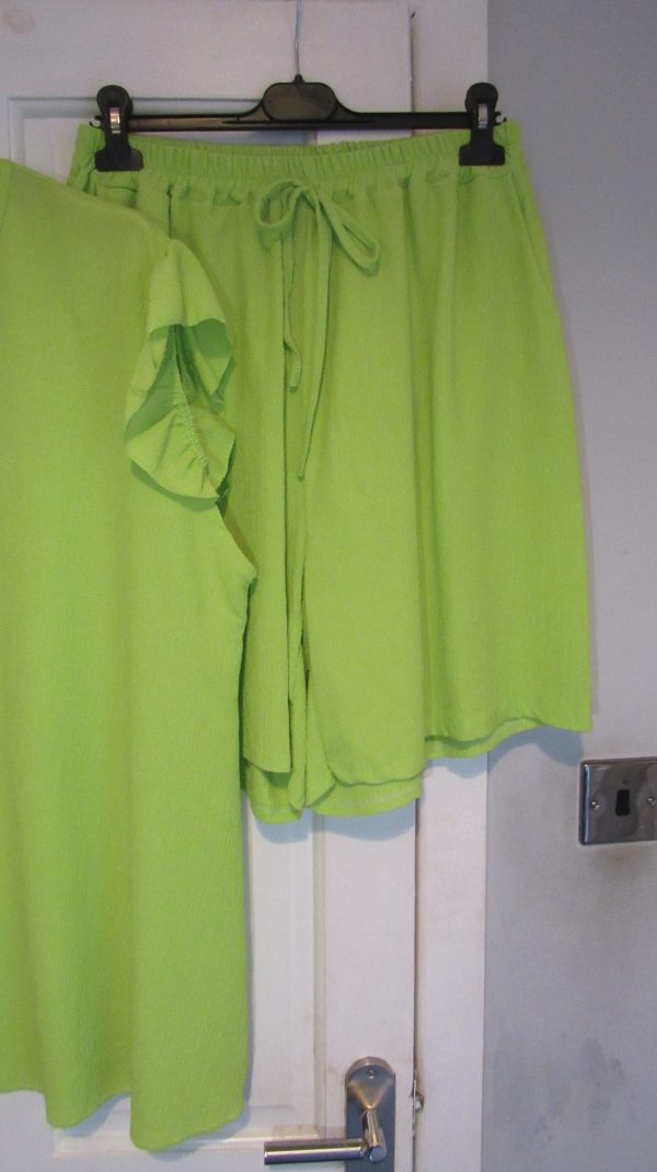 New Ladies Lime Ladies Shorts Set One Size fits sizes 18 20 22 - Image 4