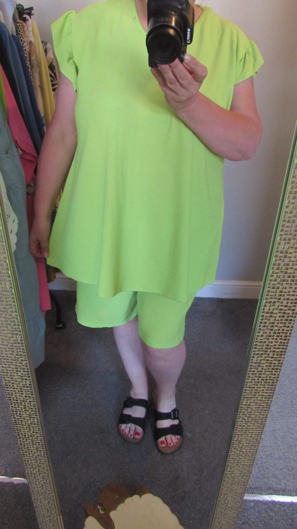 New Ladies Lime Ladies Shorts Set One Size fits sizes 18 20 22 - Image 6