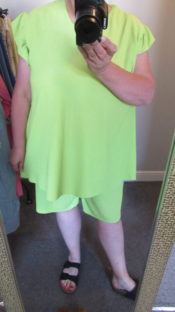 New Ladies Lime Ladies Shorts Set One Size fits sizes 18 20 22 - Image 8