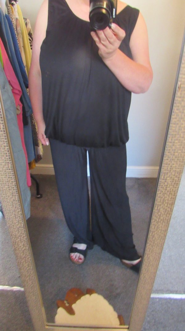 Special Buy Black Ladies Pleated Elasticated Waist Trousers One Size fits sizes 16 18 20 22 - Image 9