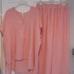 New Ladies Pink Plus Size 2 Piece Set One Size fits sizes 18 20 22