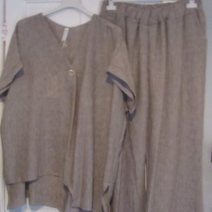 New Ladies Mocha Plus Size 2 Piece Set One Size fits sizes 18 20 22