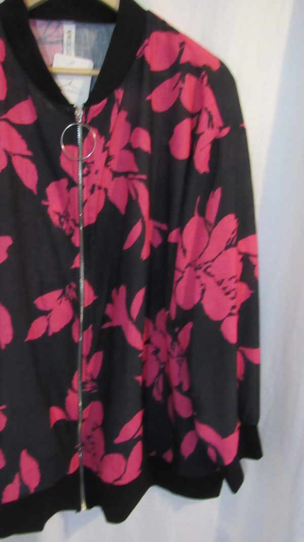 New Ladies White with Pink Floral Bomber Jacket One Size fits sizes 18 20 22 - Image 3