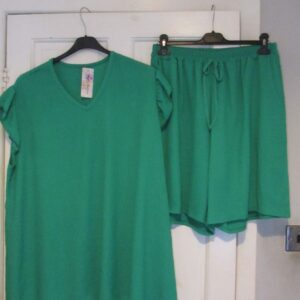 New Ladies Emerald Green Ladies Shorts Set One Size fits sizes 18 20 22