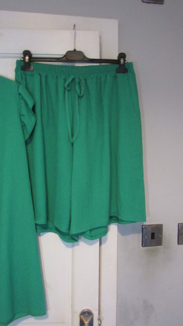 New Ladies Emerald Green Ladies Shorts Set One Size fits sizes 18 20 22 - Image 4