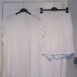 New Ladies White Ladies Shorts Set One Size fits sizes 18 20 22