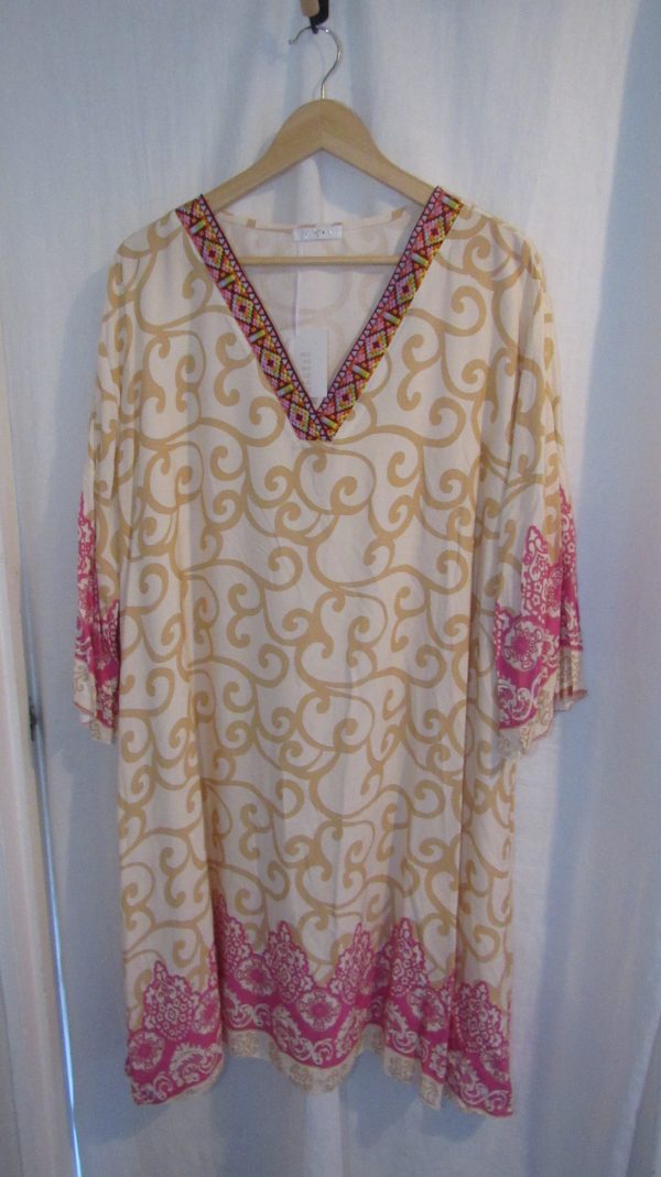 NEW Ladies Beige Pattern V Neck Dress One size fits sizes 16 18 20 22 NON RETURNABLE