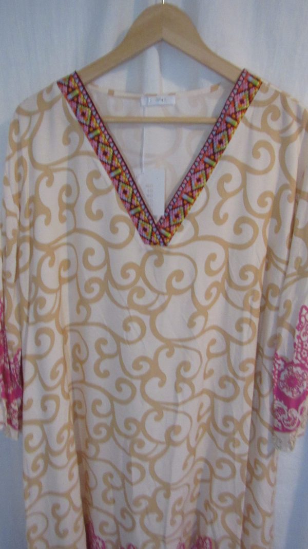 NEW Ladies Beige Pattern V Neck Dress One size fits sizes 16 18 20 22 NON RETURNABLE - Image 6
