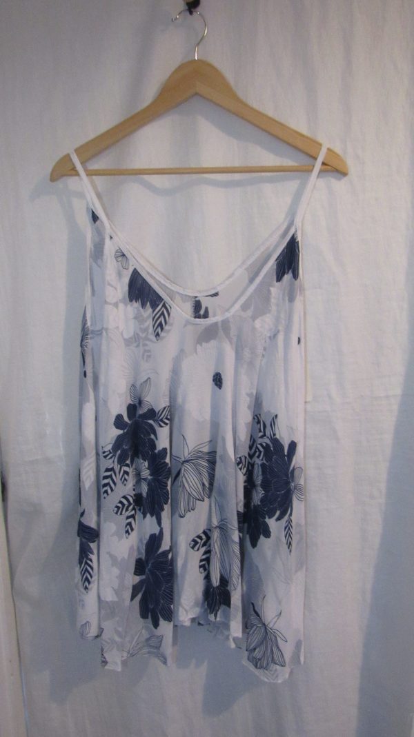 New Ladies White Floral Vest Top One Size fits sizes 16 18 20 22