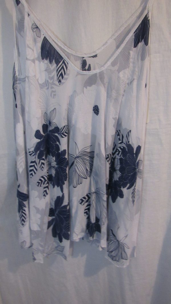 New Ladies White Floral Vest Top One Size fits sizes 16 18 20 22 - Image 4