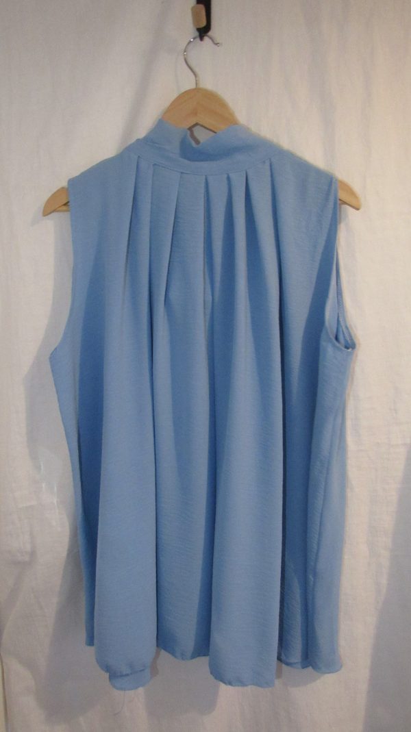 New Pale Blue Sleeveless Pussy Bow Swing Top One Size fits sizes 16 18 20 22 - Image 5