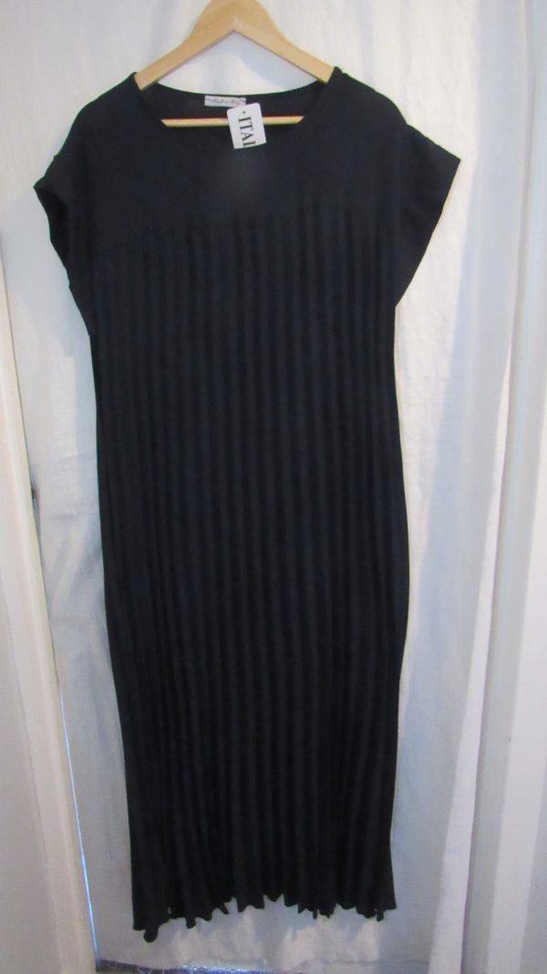 New Ladies Navy Pleated Maxi Dress One Size fits sizes 14 16 18 20