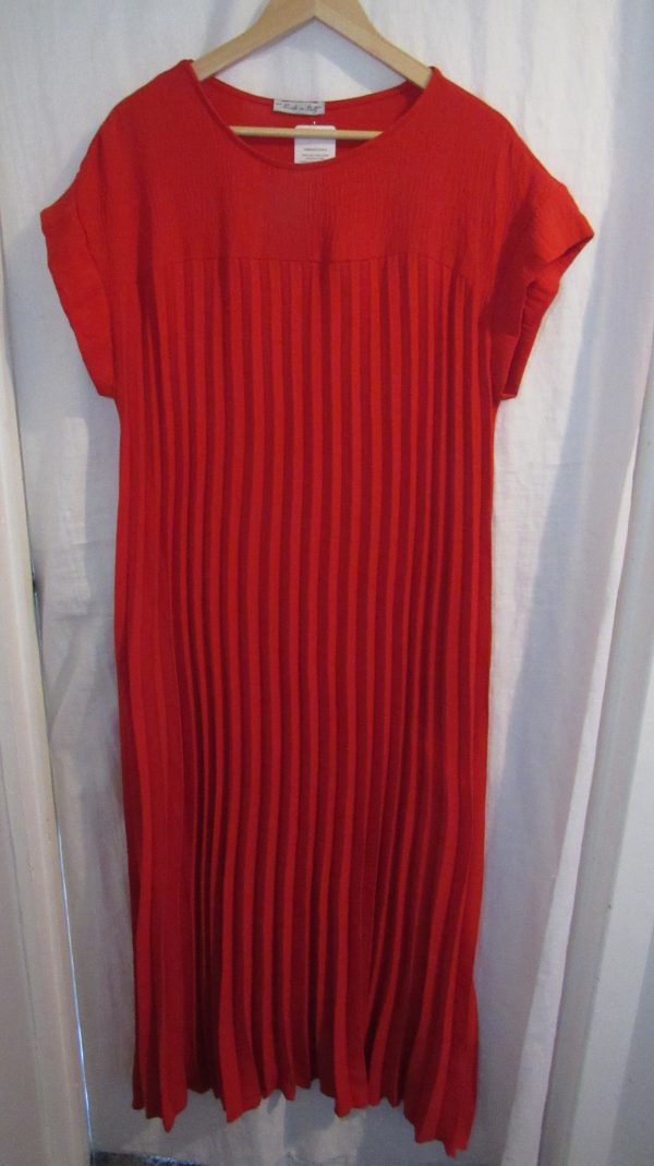New Ladies Red Pleated Maxi Dress One Size fits sizes 14 16 18 20 - Image 2