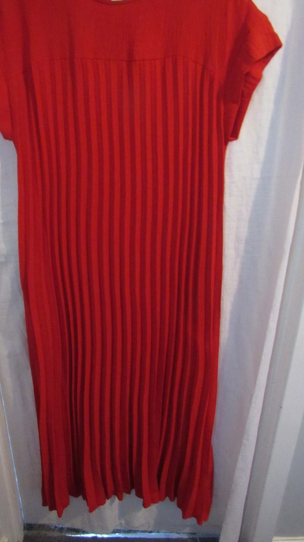 New Ladies Red Pleated Maxi Dress One Size fits sizes 14 16 18 20 - Image 4