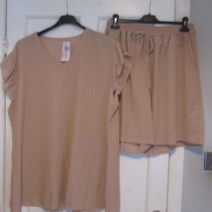 New Ladies Beige Ladies Shorts Set One Size fits sizes 18 20 22