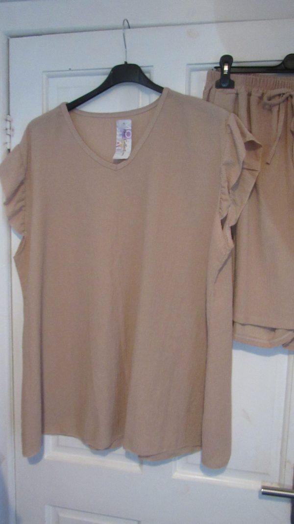 New Ladies Beige Ladies Shorts Set One Size fits sizes 18 20 22 - Image 2