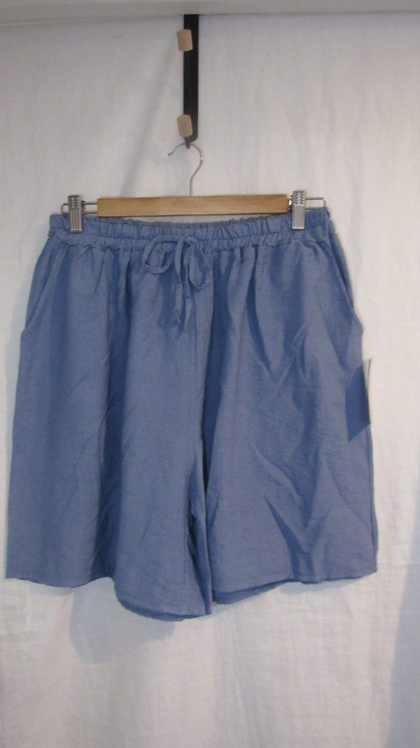 New Ladies Denim Blue Pocket Shorts One size fits sizes 16 18 20 22 - Image 2