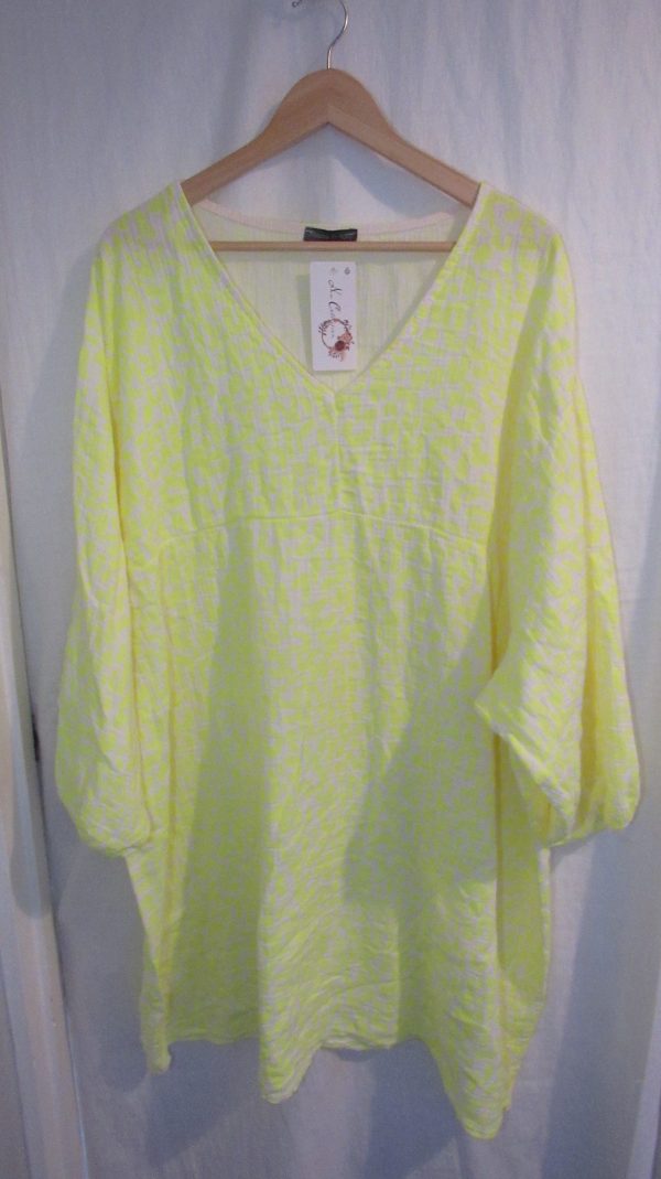 New Ladies Yellow Leopard Print Oversized tunic top One Size fits sizes 20 22 24 - Image 2